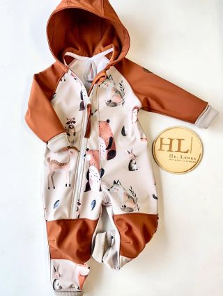 Válí se vám dětičky v kalužích, blátě, mokré trávě a podobných "nežádoucích" místech? Nechcete už řešit, že je dítko celé...