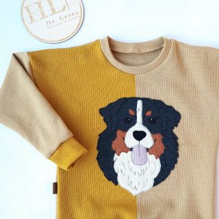 Mazlíka na mikinu?? U nás lze téměř vše a váš pejsek, nebo jíny domácí mazlíček, není vyjímkou. Stane se tak součástí dne...